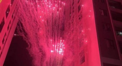 Nghi bắn pháo hoa gây cháy ở căn hộ tầng 10 tòa chung cư ở Hà Nội